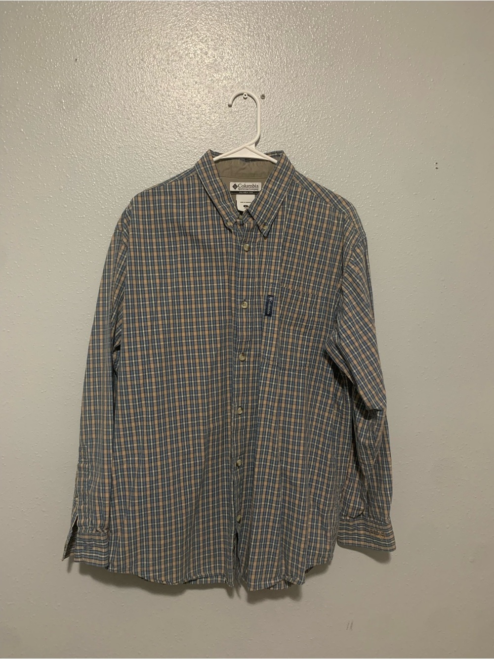 Columbia Men's Blue and Tan Plaid Button-Down Shirt